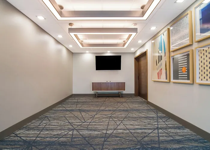 Holiday Inn Express & Suites Springdale - Fayetteville Area By Ihg